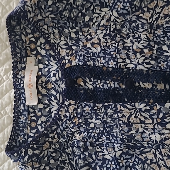 Beautiful Tory Burch Top, Size 8 - Picture 2 of 7